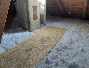 Zateplení patrového domu pomocí foukané izolace